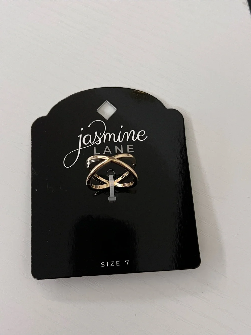 Jasmine Lane Jewelry Co Gold Tone Crisscross Ring Size 7 NWT